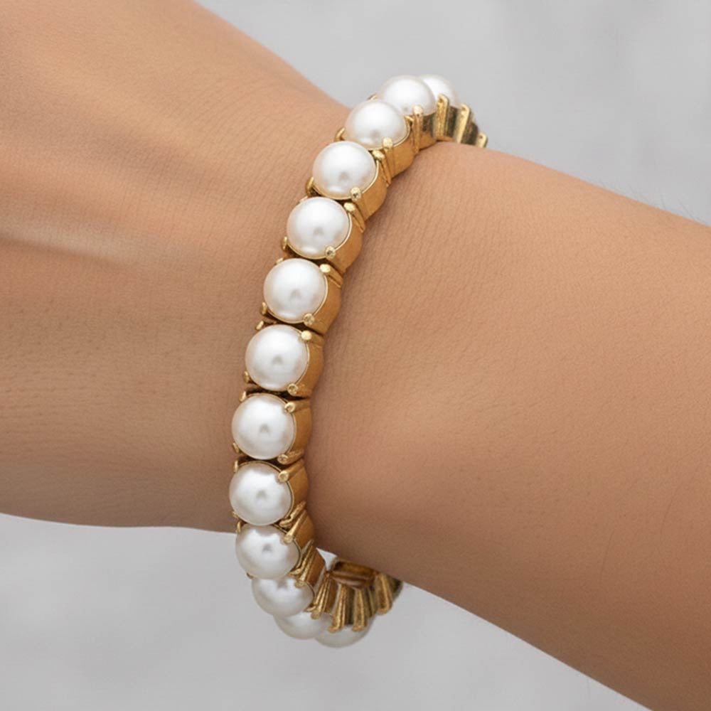 Pearl Stretch Bracelet